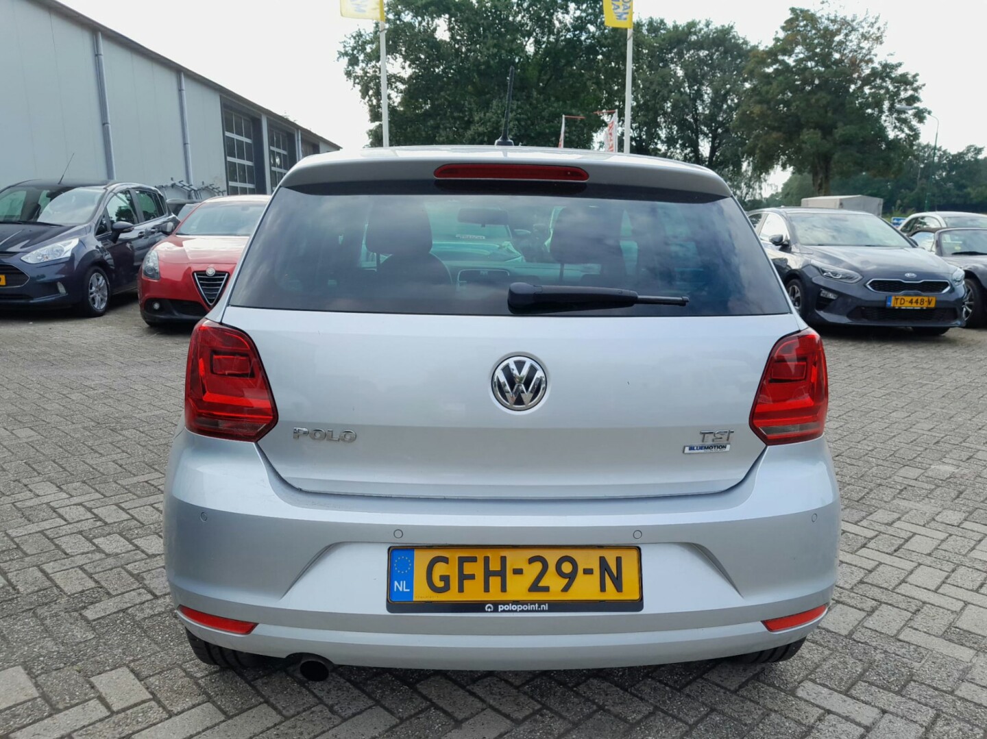 Volkswagen-Polo-6